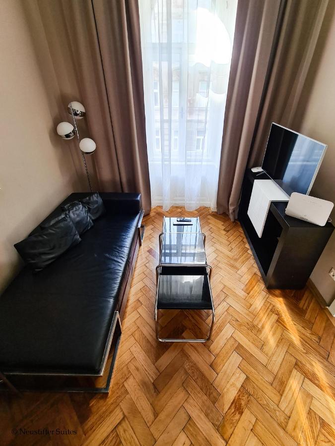 Cervantes 9 * Vienna